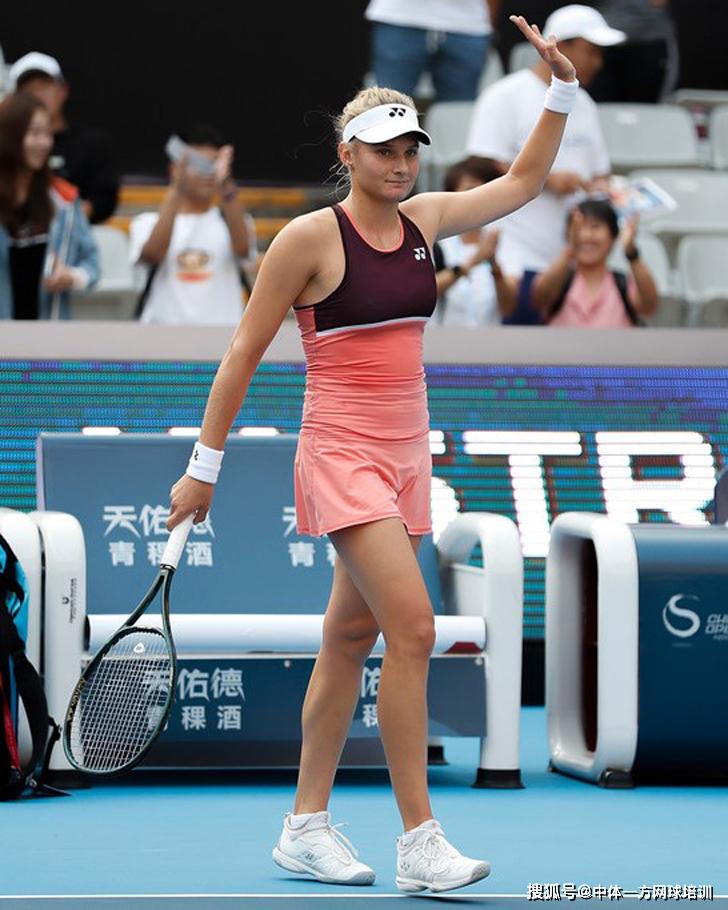 的带领下 的带领下