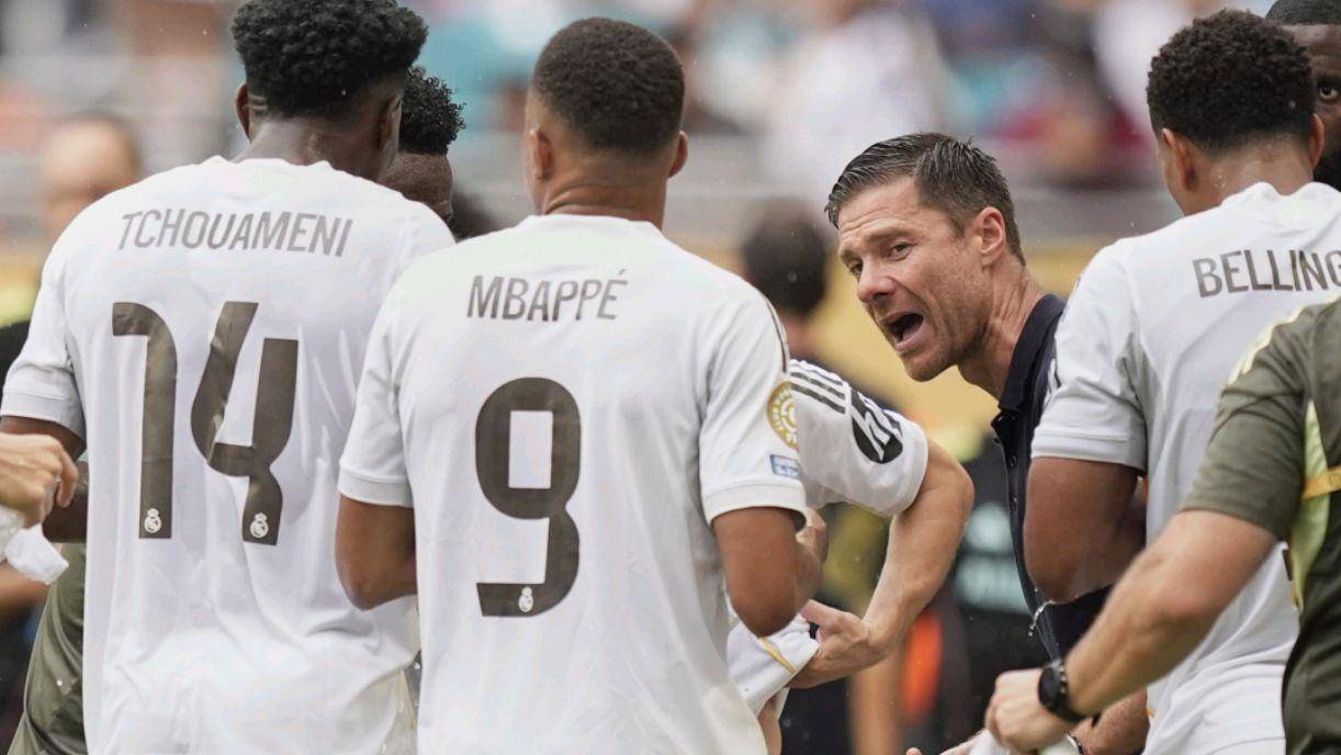 官宣：郑钦文获WTA最受欢迎奖.