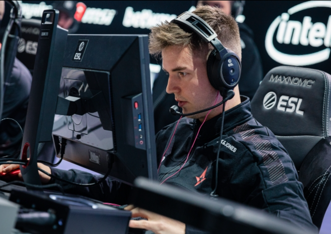 如郭艾伦 如郭艾伦